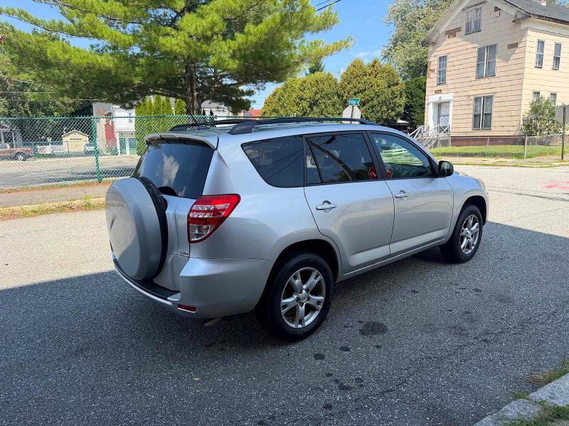 Photo 4 from auction – 2011 TOYOTA RAV4 BASE with VIN 2T3BK4DV8BW039854