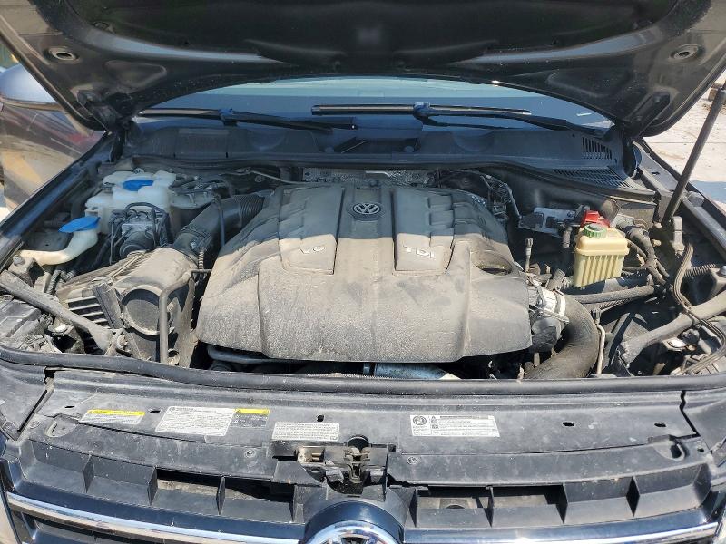 Photo 12 from auction – 2014 VOLKSWAGEN TOUAREG with VIN WVGDP9BP0ED013225
