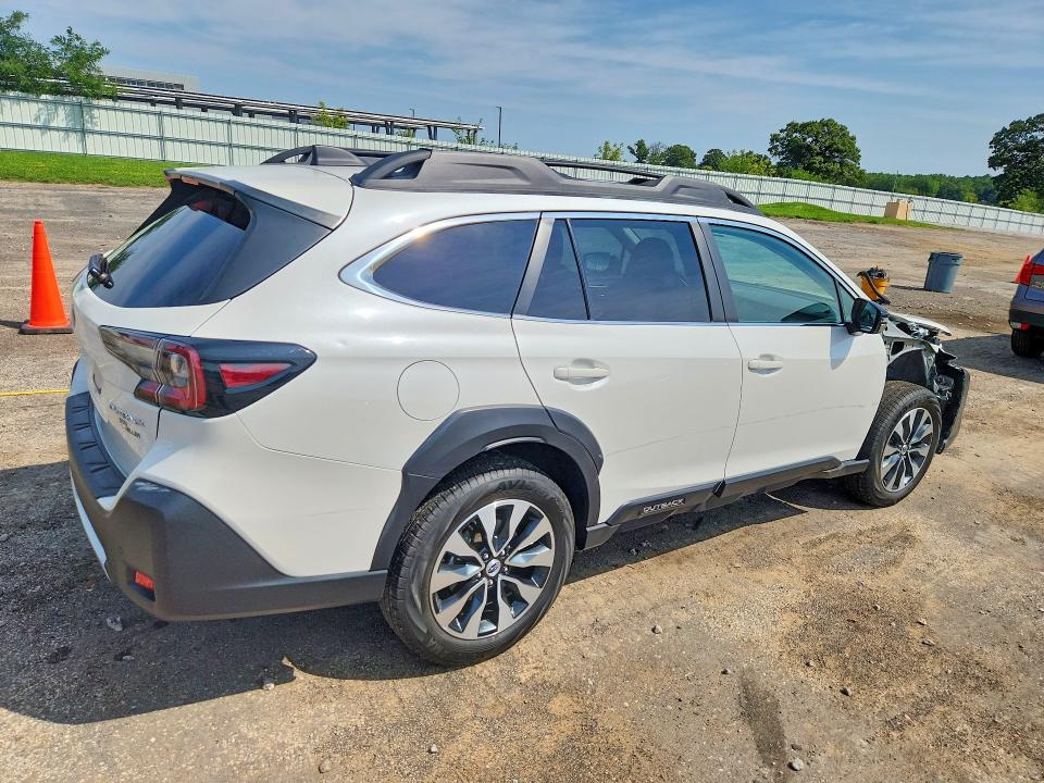 Photo 3 from auction – 2024 SUBARU OUTBACK with VIN 4S4BTANCXR3229639