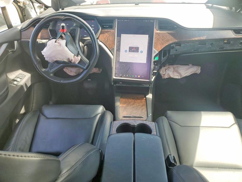 Foto 8 de la subasta – 2018 TESLA MODEL X con VIN 5YJXCAE25JF120031