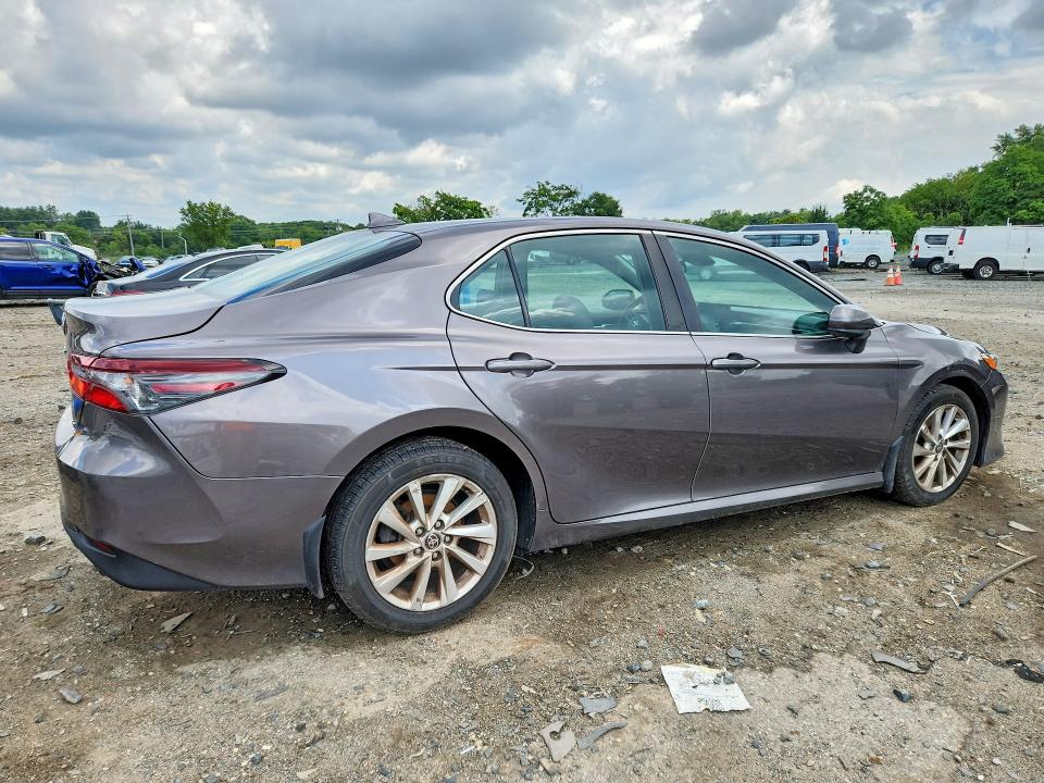 Photo 3 from auction – 2023 TOYOTA CAMRY with VIN 4T1C11BKXPU094255