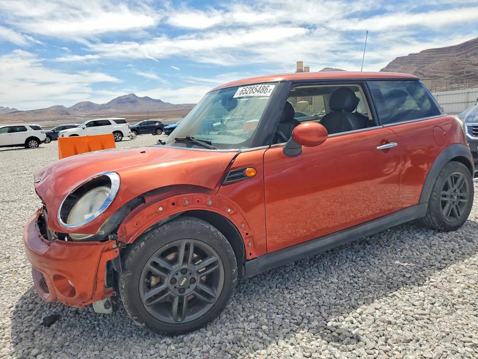 MINI COOPER 2011 with VIN WMWSU3C56BT099220 - Photo from auction