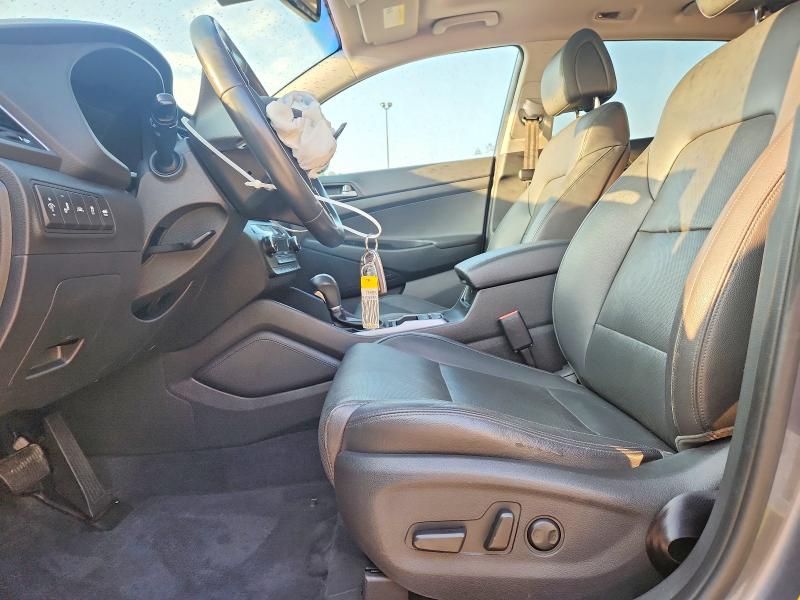 Photo 7 from auction – 2017 HYUNDAI TUCSON with VIN KM8J3CA24HU431745