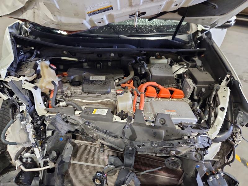 Photo 12 from auction – 2016 TOYOTA RAV4 HV with VIN JTMDJREV0GD037849