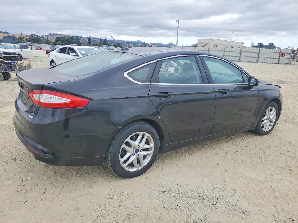 Zdjęcie 3 z aukcji – 2014 FORD FUSION z VIN 3FA6P0HD0ER228042