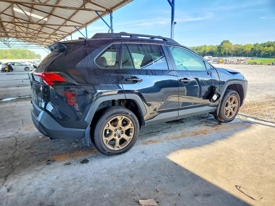 Photo 3 from auction – 2024 TOYOTA RAV4 with VIN 2T3UWRFV9RW208801