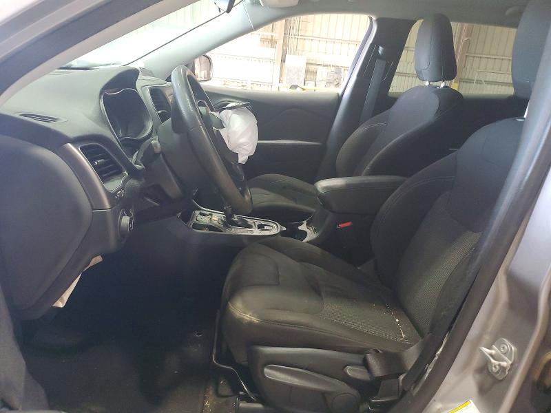 Photo 7 from auction – 2019 JEEP CHEROKEE with VIN 1C4PJLCB4KD290538