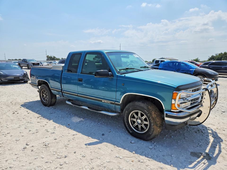 Photo 4 from auction – 1998 CHEVROLET GMT-400 with VIN 2GCEK19R7W1244555