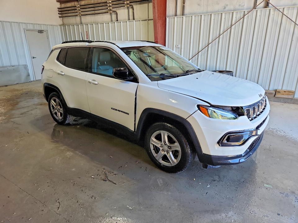 Photo 4 from auction – 2023 JEEP COMPASS with VIN 3C4NJDBN7PT523001