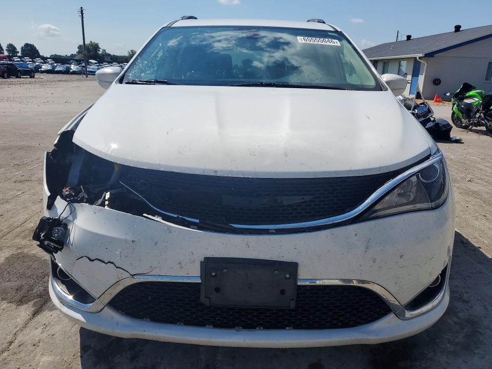 Photo 5 from auction – 2017 CHRYSLER PACIFICA with VIN 2C4RC1BG8HR583529