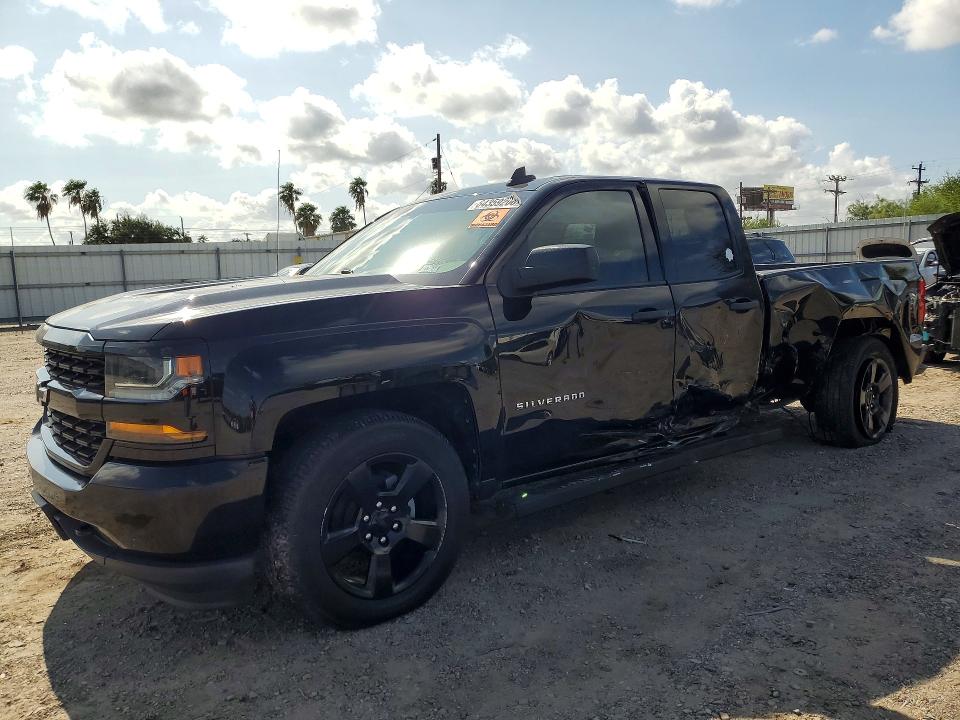 CHEVROLET SILVERADO 2018 z numerem VIN 1GCRCPEC0JZ262852 - Zdjęcie z aukcji