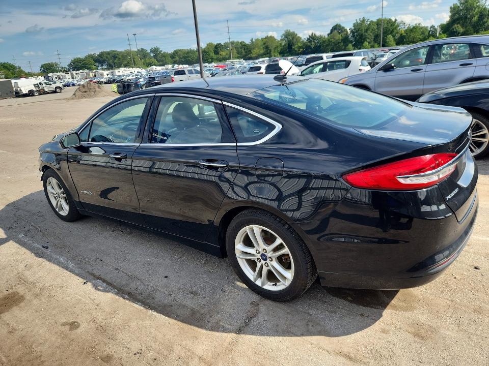 Photo 2 from auction – 2018 FORD FUSION with VIN 3FA6P0LU3JR147795