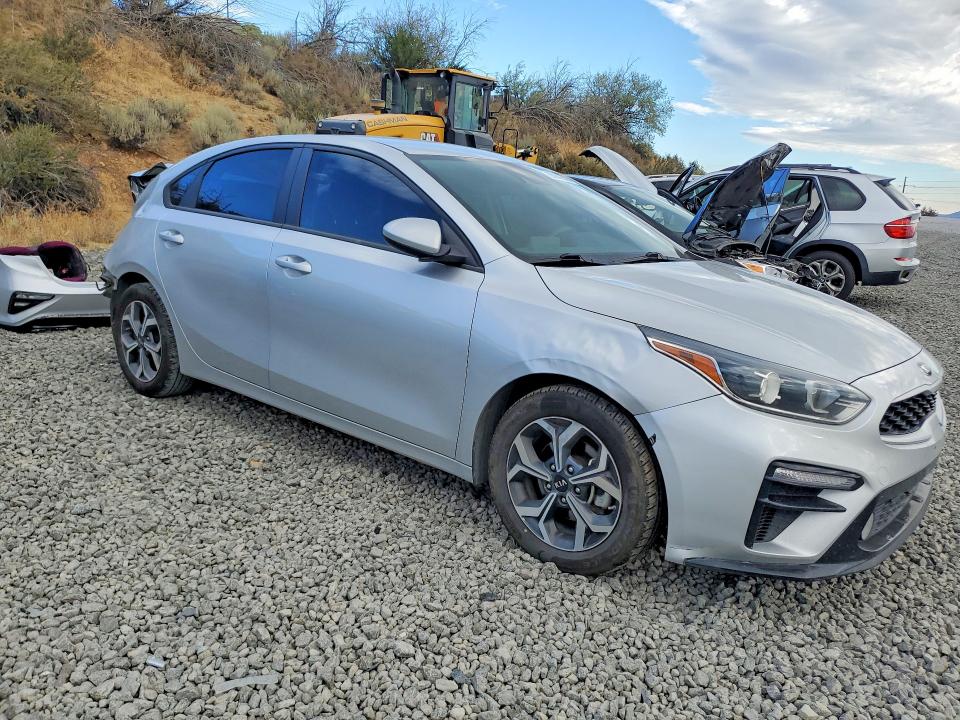 Foto 4 de la subasta – 2021 KIA FORTE con VIN 3KPF24AD4ME349074