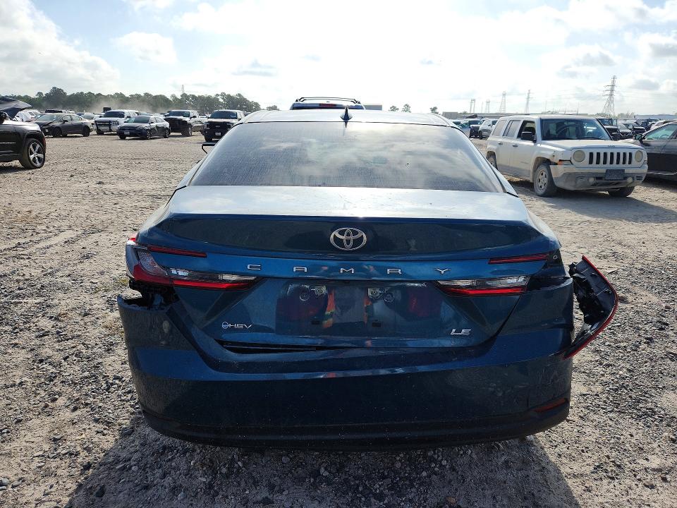 Photo 6 from auction – 2026 TOYOTA CAMRY with VIN 4T1DAACK2TU228270