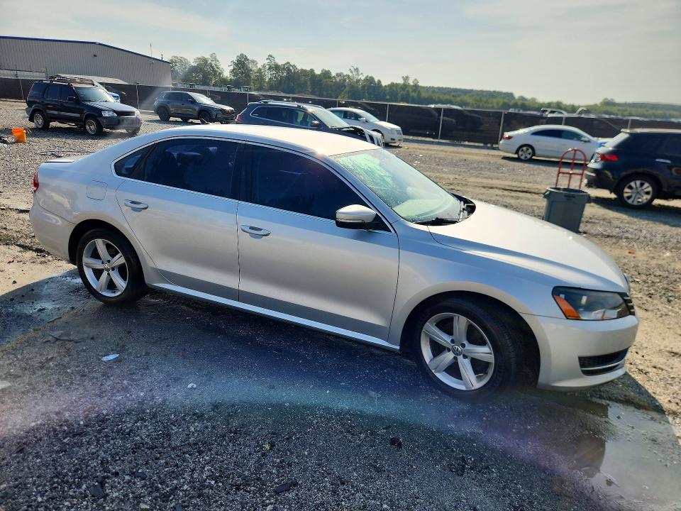 Photo 4 from auction – 2013 VOLKSWAGEN PASSAT with VIN 1VWBP7A37DC115122