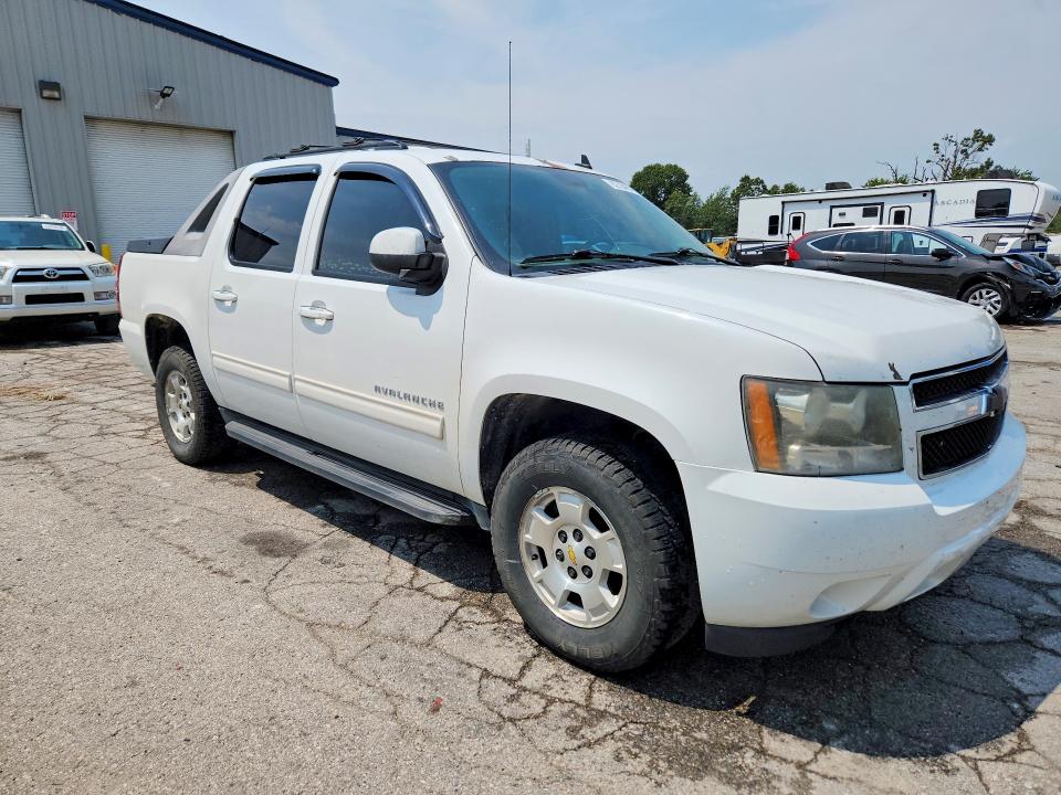 Photo 4 from auction – 2011 CHEVROLET AVALANCHE with VIN 3GNTKEE31BG363694
