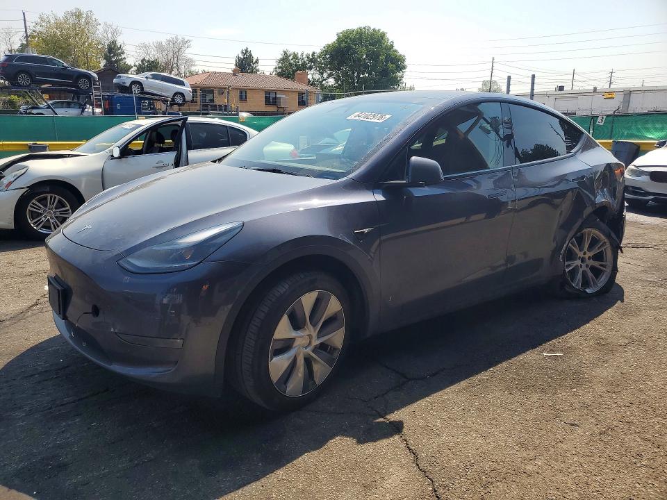 TESLA MODEL Y 2023 مع رقم تعريف المركبة 7SAYGDEE8PA176607 - صورة من المزاد