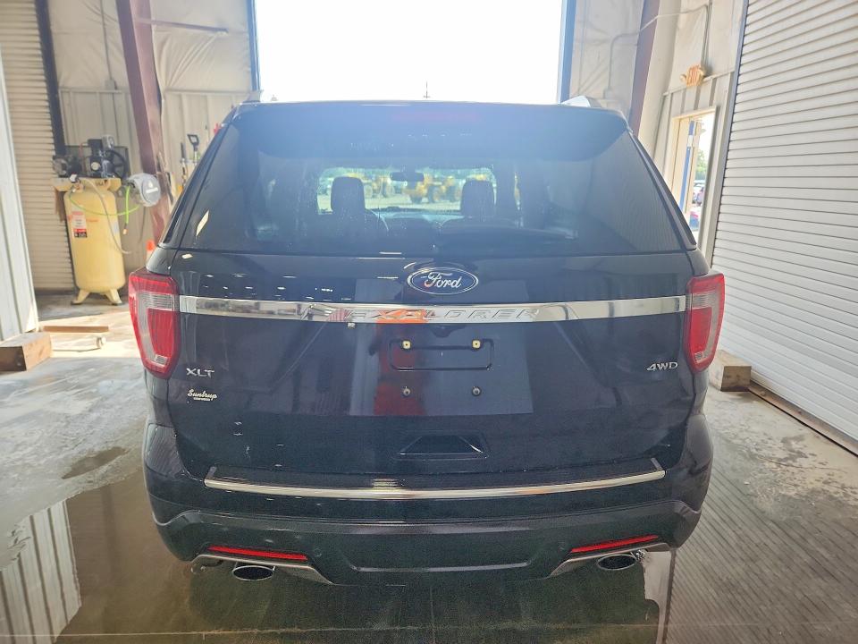 Photo 6 from auction – 2018 FORD EXPLORER with VIN 1FM5K8D87JGB57625