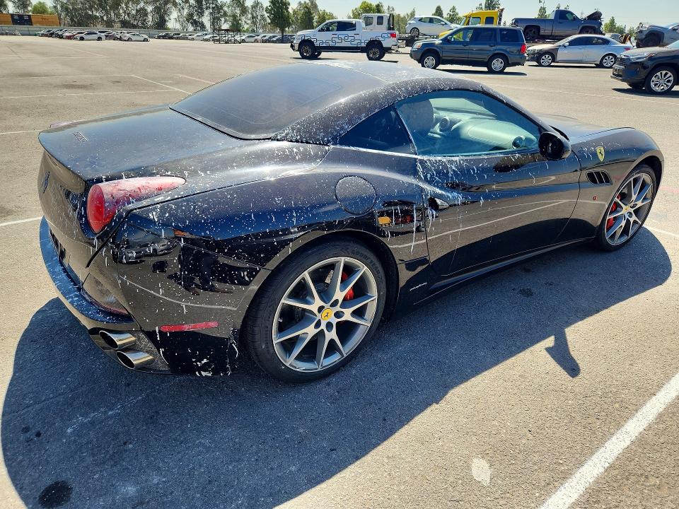 Photo 3 from auction – 2010 FERRARI CALIFORNIA with VIN ZFF65LJA4A0174614