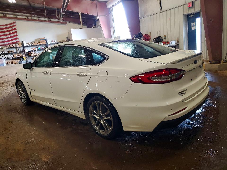 Photo 2 from auction – 2019 FORD FUSION with VIN 3FA6P0RU4KR139164