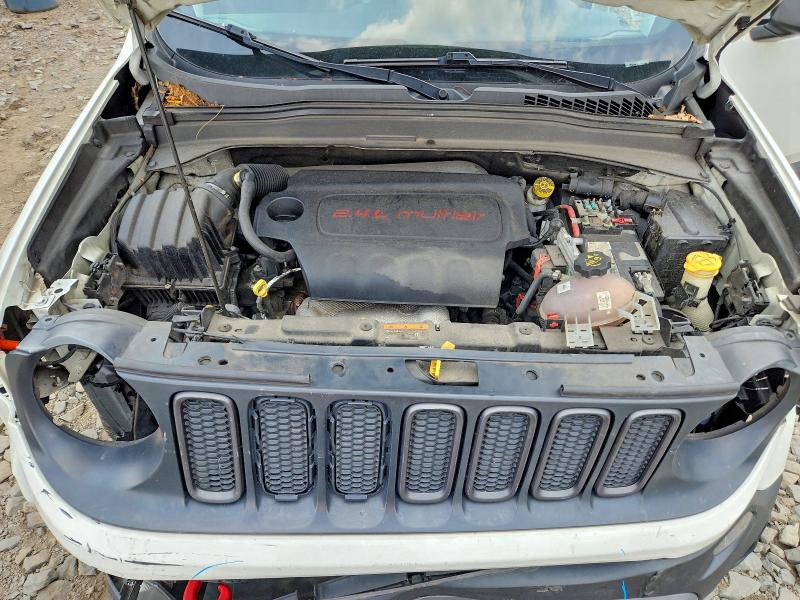Photo 12 from auction – 2018 JEEP RENEGADE with VIN ZACCJBCB7JPH88872