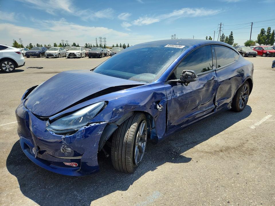 TESLA MODEL 3 2023 مع رقم تعريف المركبة 5YJ3E1EA3PF432261 - صورة من المزاد