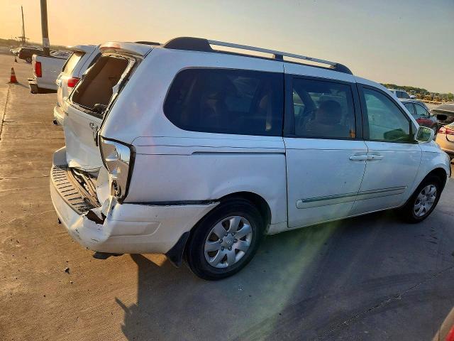 Photo 3 from auction – 2008 HYUNDAI ENTOURAGE with VIN KNDMC233186053177