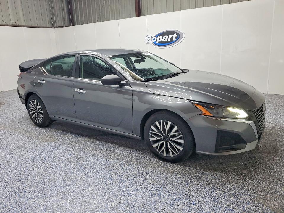 Photo 4 from auction – 2025 NISSAN ALTIMA with VIN 1N4BL4DV3SN367645