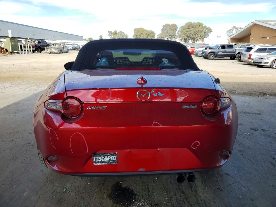صورة رقم 6 من المزاد - 2016 MAZDA MX-5 MIATA مع VIN JM1NDAD70G0119085