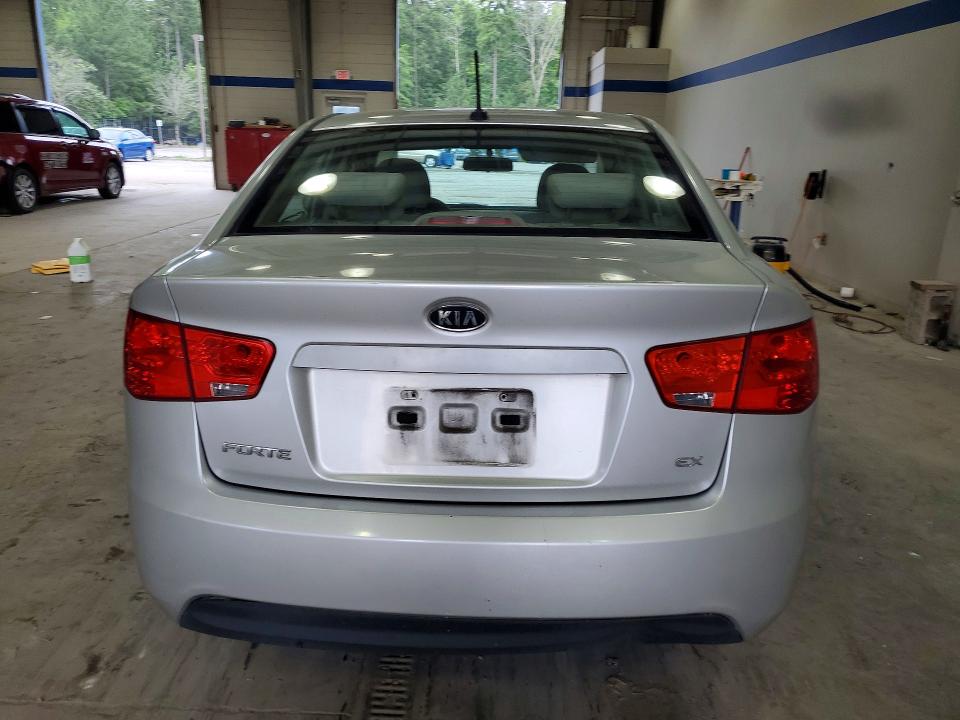 Photo 6 from auction – 2012 KIA FORTE with VIN KNAFU4A28C5572024