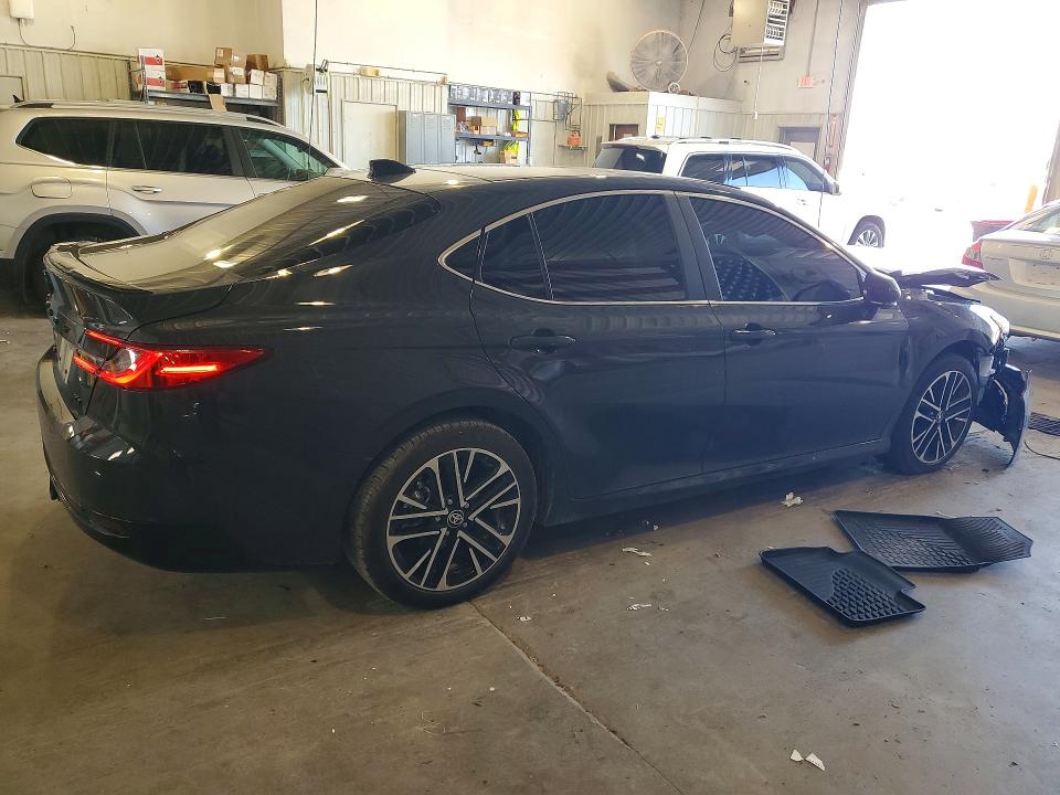 Photo 3 from auction – 2026 TOYOTA CAMRY with VIN 4T1DAACK2TU717610