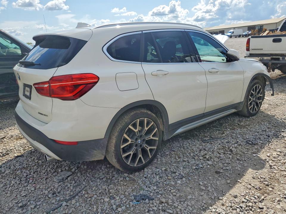 Photo 3 from auction – 2021 BMW X1 with VIN WBXJG7C00M5U25640