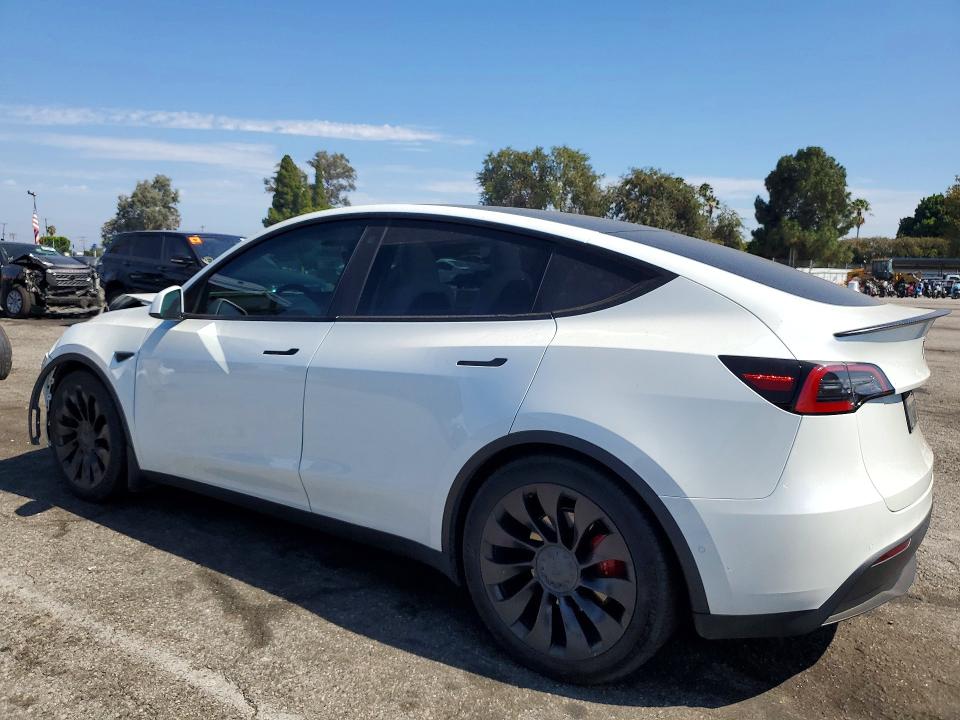 Photo 2 from auction – 2022 TESLA MODEL Y with VIN 7SAYGDEF7NF407974