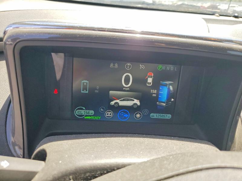 Photo 9 from auction – 2014 CHEVROLET VOLT with VIN 1G1RE6E43EU137806