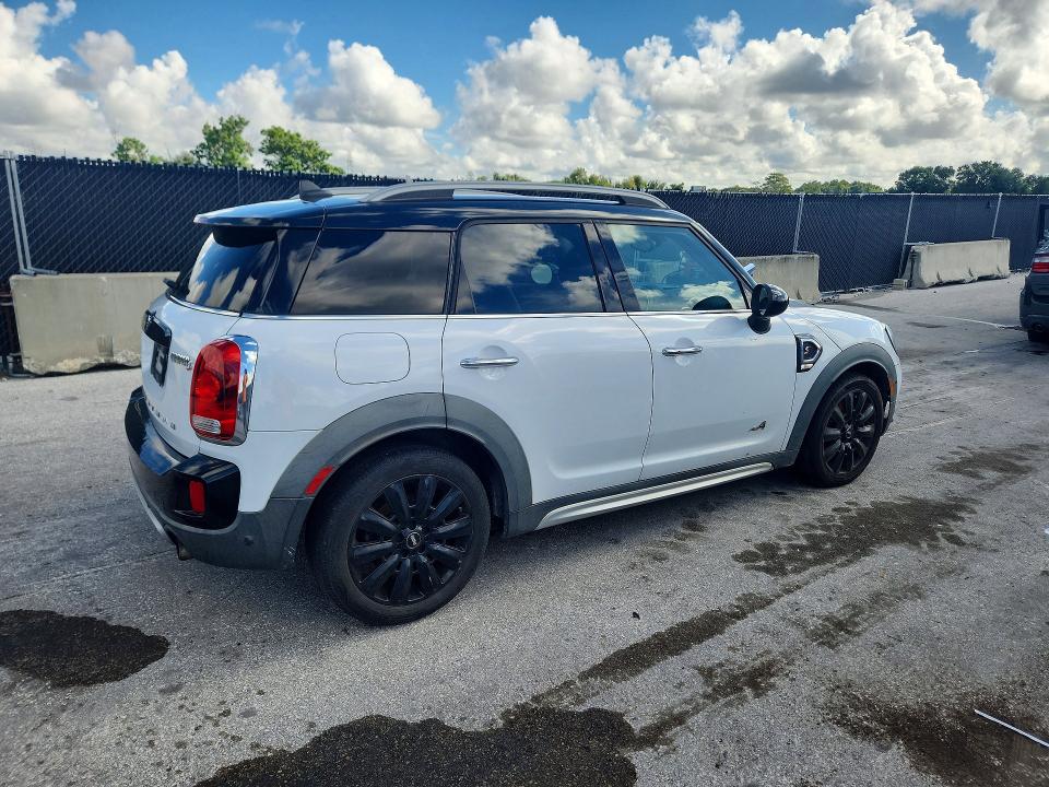 Photo 3 from auction – 2017 MINI COOPER with VIN WMZYT5C34H3D78977