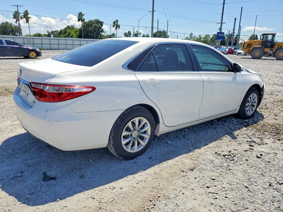 Photo 3 from auction – 2015 TOYOTA CAMRY with VIN 4T1BF1FK2FU895378