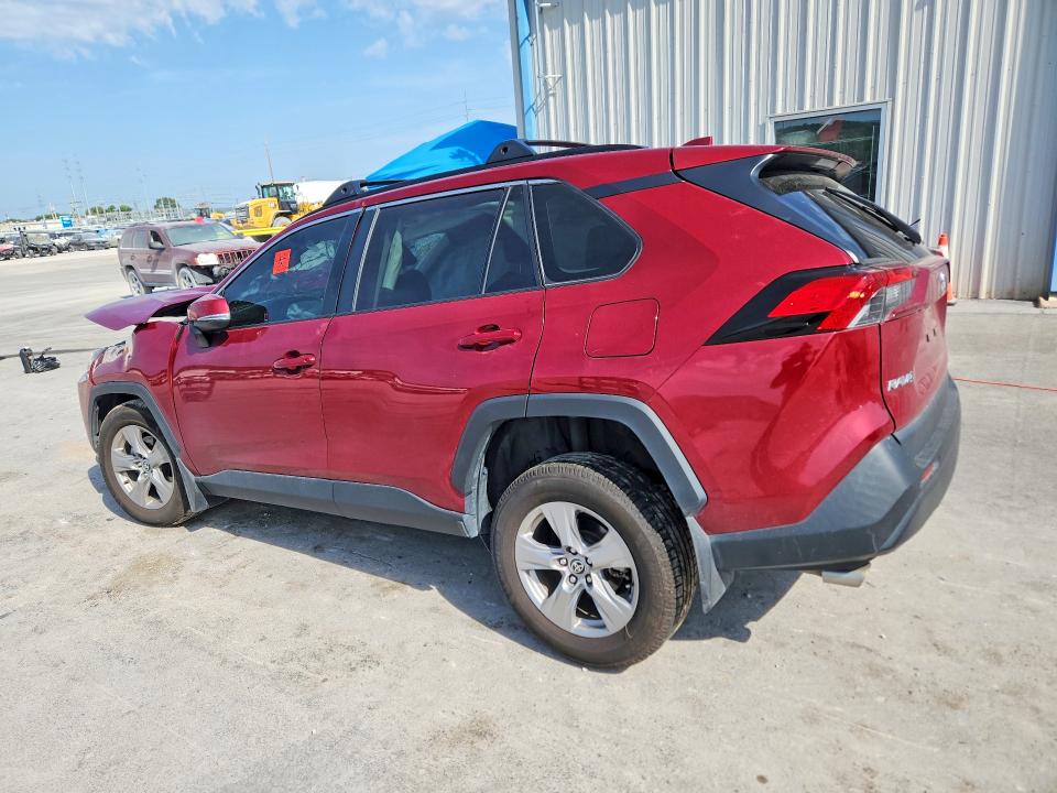 Photo 2 from auction – 2022 TOYOTA RAV4 with VIN 2T3W1RFV2NW230110