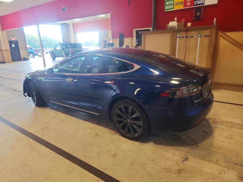 صورة رقم 2 من المزاد - 2018 TESLA MODEL S مع VIN 5YJSA1E28JF239823