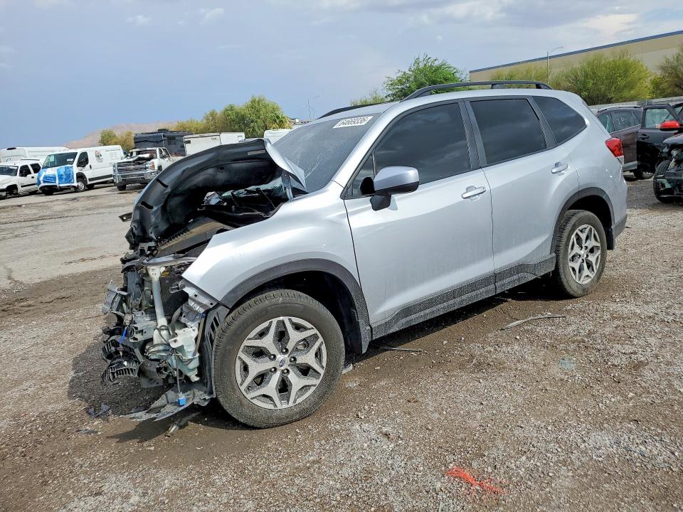 SUBARU FORESTER 2019 with VIN JF2SKAEC7KH450715 - Photo from auction
