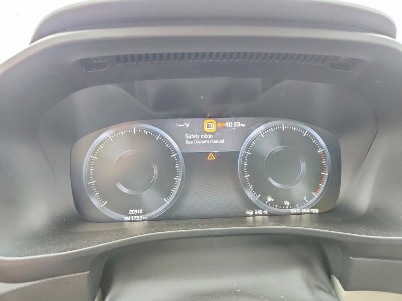 Photo 9 from auction – 2022 VOLVO XC40 with VIN YV4162UK4N2750004