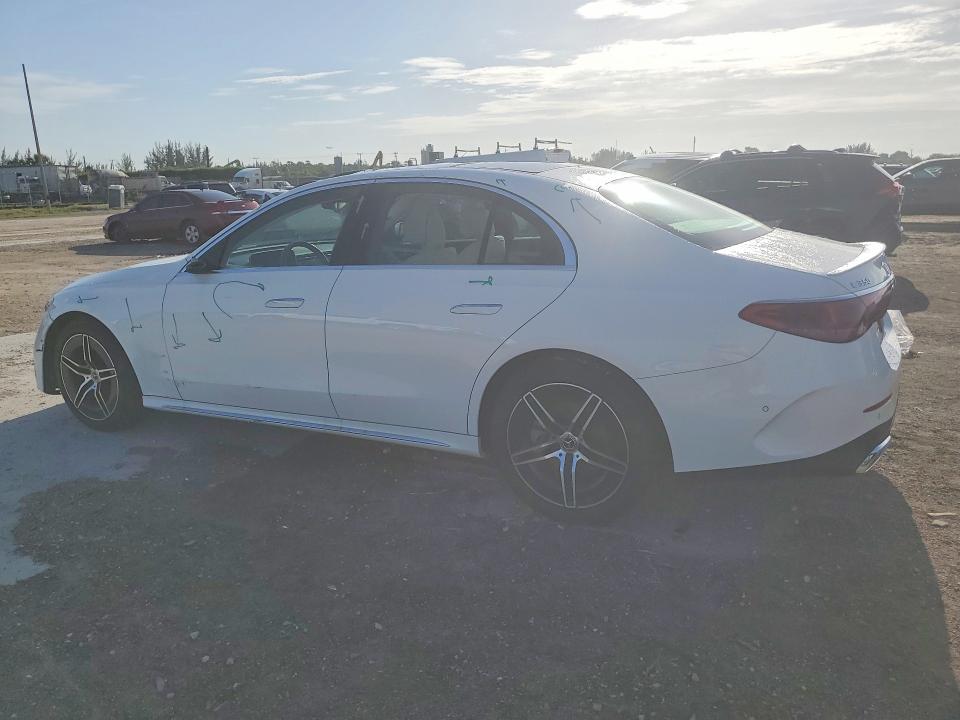 Photo 2 from auction – 2025 MERCEDES-BENZ E with VIN W1KLF4GB0SA163485