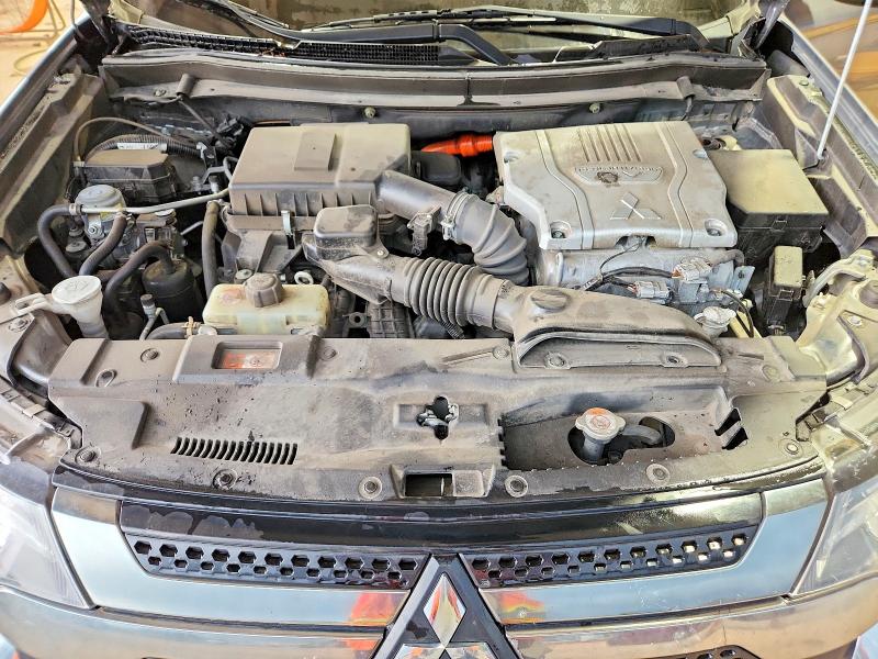 Photo 12 from auction – 2022 MITSUBISHI OUTLANDER with VIN JA4J2VA70NZ068027