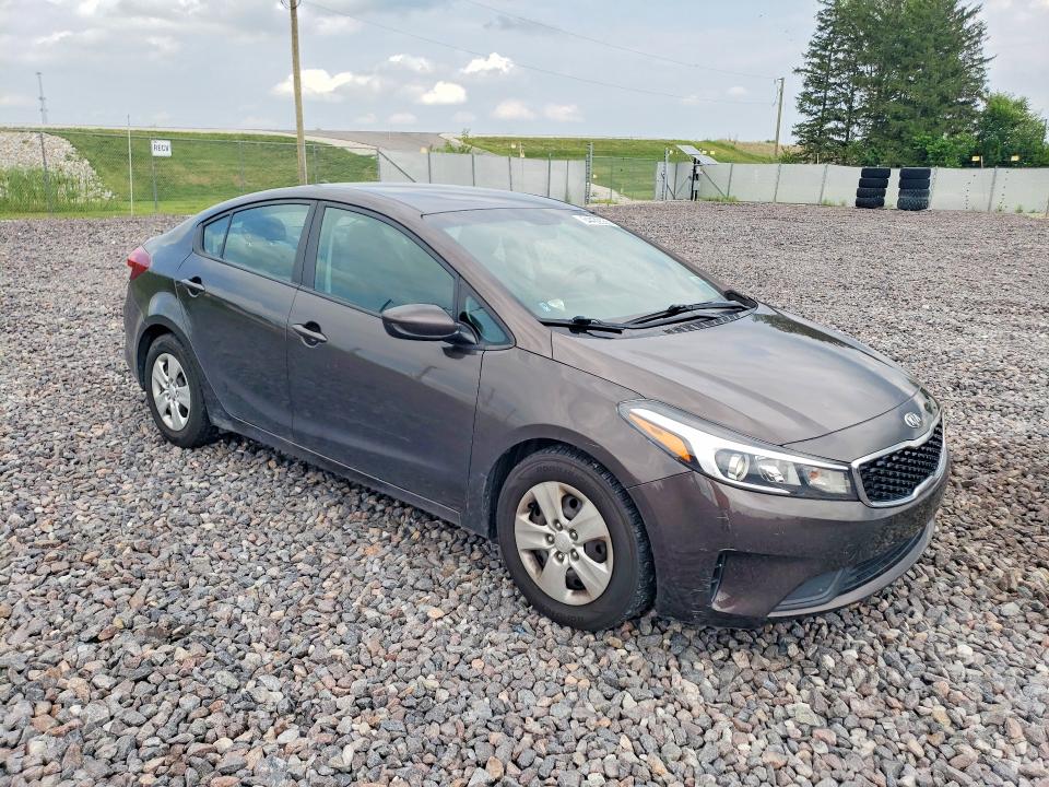 Photo 4 from auction – 2017 KIA FORTE with VIN 3KPFL4A7XHE156179