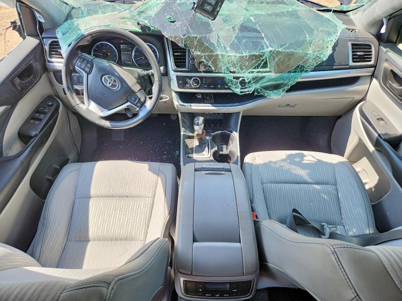 Photo 8 from auction – 2019 TOYOTA HIGHLANDER with VIN 5TDBZRFH3KS943421