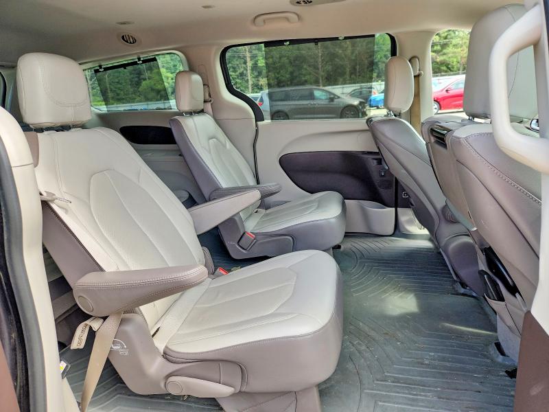 Photo 11 from auction – 2017 CHRYSLER PACIFICA with VIN 2C4RC1EG5HR757326