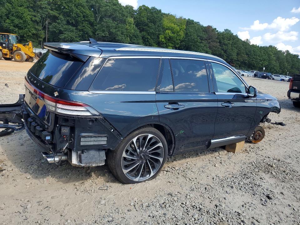 Photo 3 from auction – 2024 LINCOLN AVIATOR with VIN 5LM5J7WC6RGL06405