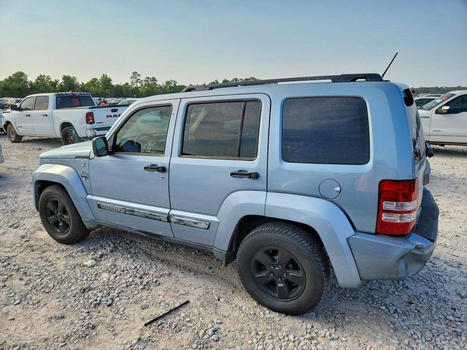 Zdjęcie 2 z aukcji – 2012 JEEP LIBERTY z VIN 1C4PJMAK0CW132440