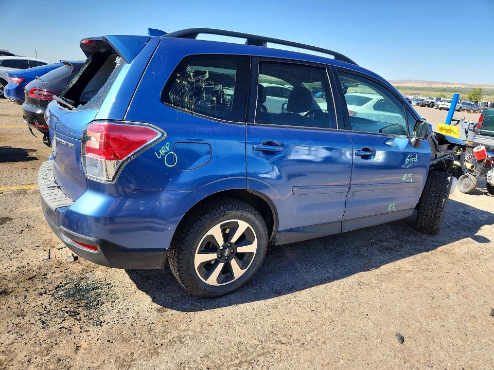 Photo 3 from auction – 2018 SUBARU FORESTER with VIN JF2SJAEC1JG448174