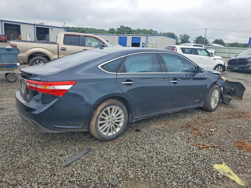Photo 3 from auction – 2015 TOYOTA AVALON HYBRID with VIN 4T1BD1EB4FU046375