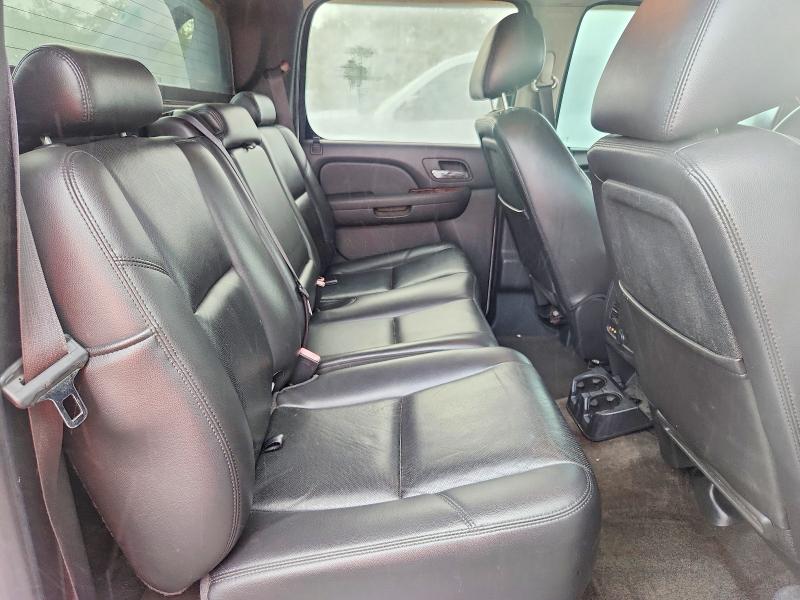 Photo 10 from auction – 2010 CHEVROLET AVALANCHE with VIN 3GNVKGE08AG151478